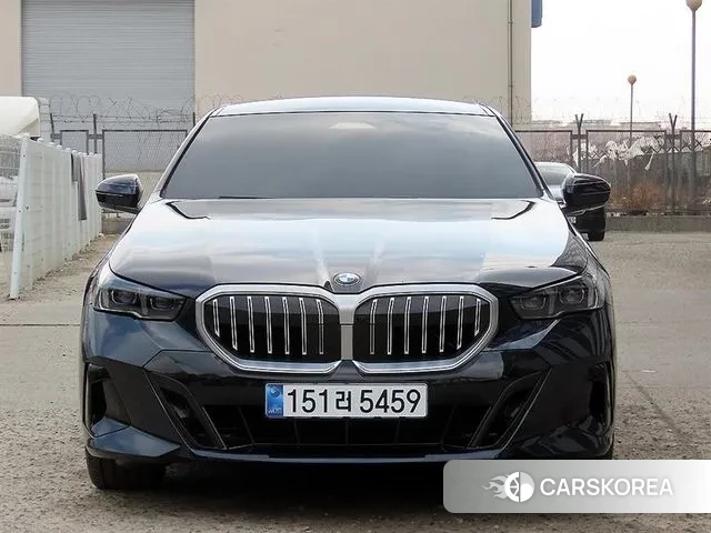 BMW 5 Series (G60) id 3689534 из Кореи 13