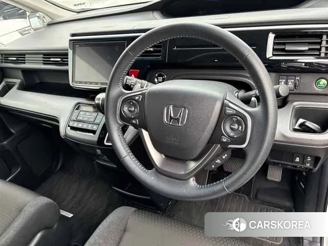 Honda Stepwgn 2021 из Японии, фото 3