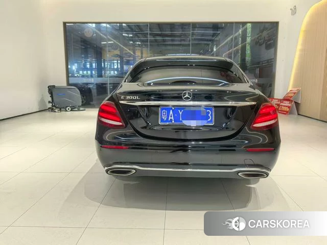 Mercedes-Benz E-class 2018 Черный из Китая, фото 5