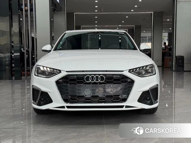 Audi A4L 2021 Белый из Китая, фото 4