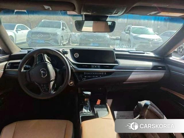 Lexus ES 2019 Темно-серый из Китая, фото 6
