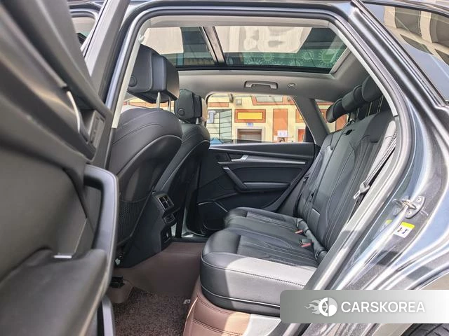 Audi Q5L id 4275680 из Китая 16