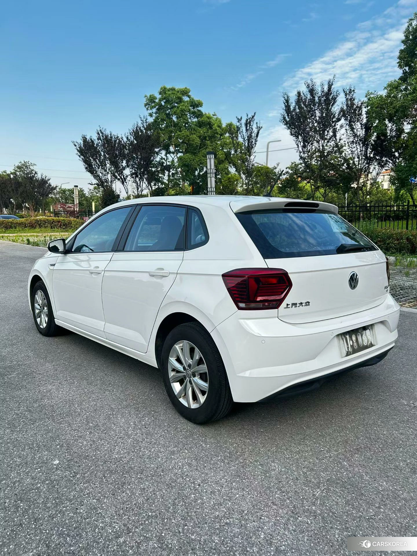 Volkswagen Polo 2021 Белый из Китая, фото 3