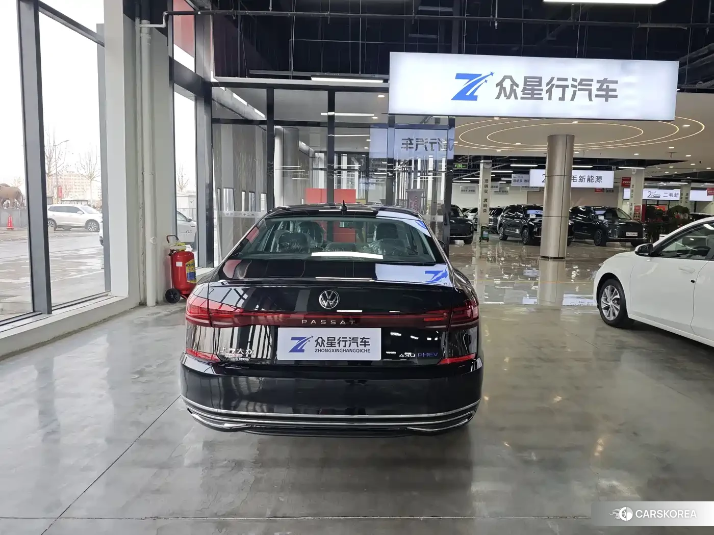 Volkswagen Passat plug-in hybrid 2025 Черный из Китая, фото 5