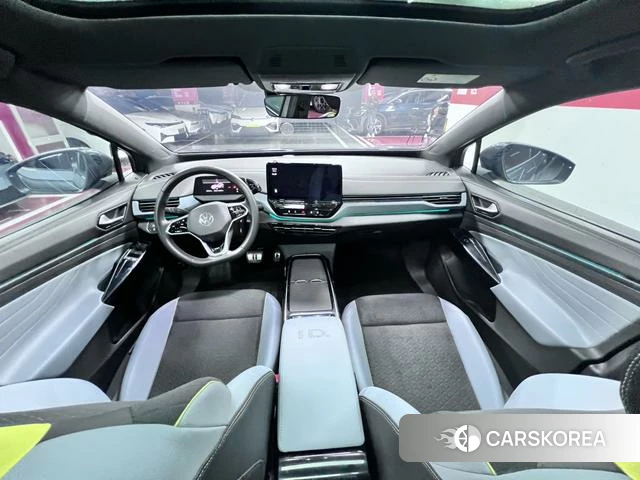 Volkswagen ID.4 X 2021 Серебристо-серый из Китая, фото 4