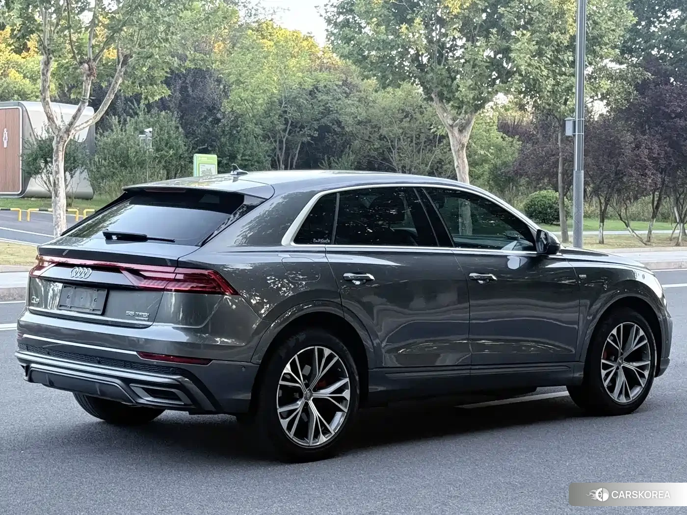 Audi Q8 2020 Silver/gray из Китая, фото 3