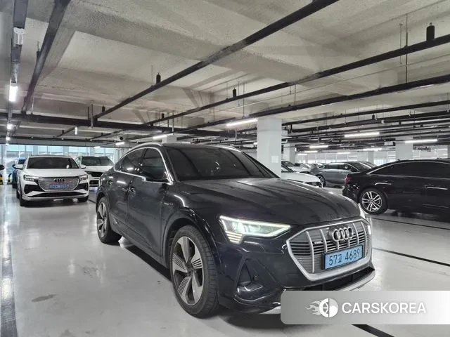 Audi e-Tron 2023 Черный из Кореи, фото 3