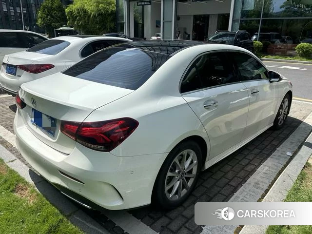 Mercedes-Benz Class A 2022 Белый из Китая, фото 3