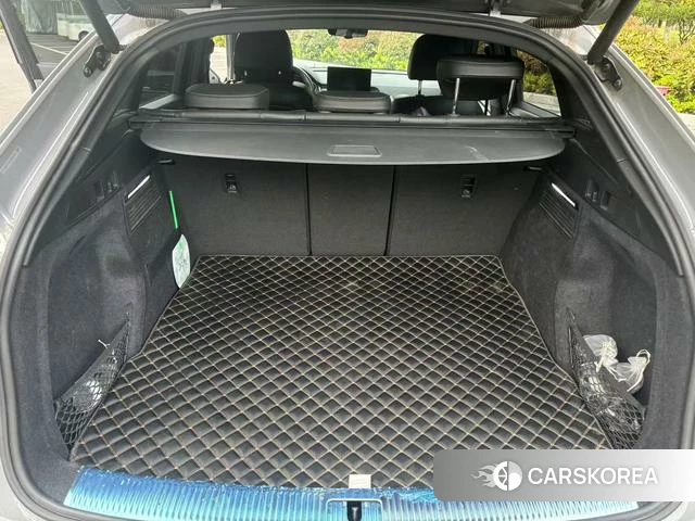 Audi Q5L Sportback 2021 Темно-серый из Китая, фото 5