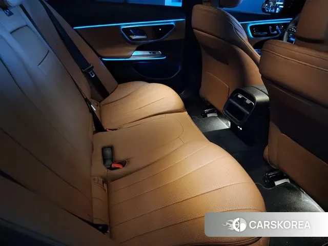 Mercedes-Benz E-Class W214 2024 Черный из Кореи, фото 3