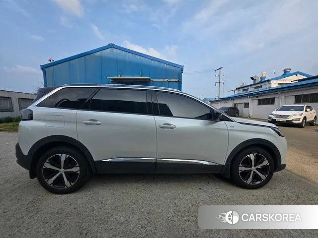 Peugeot 5008 second generation 2021 Белый из Кореи, фото 6