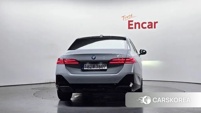 BMW 5 Series (G60) id 4400304 из Кореи 23