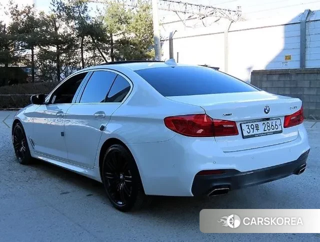 BMW 5 Series (G30) id 3682556 из Кореи 13