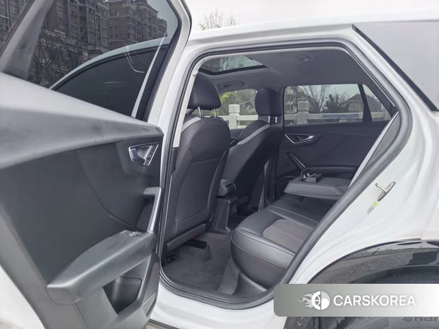 Audi Q2L id 4241877 из Китая 11