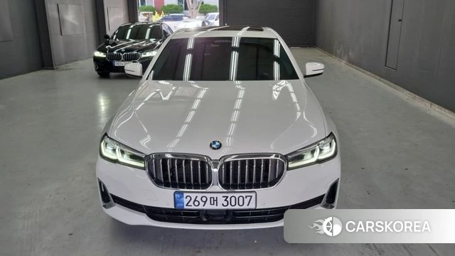 BMW 5 Series (G30) 2020 Белый из Кореи, фото 4
