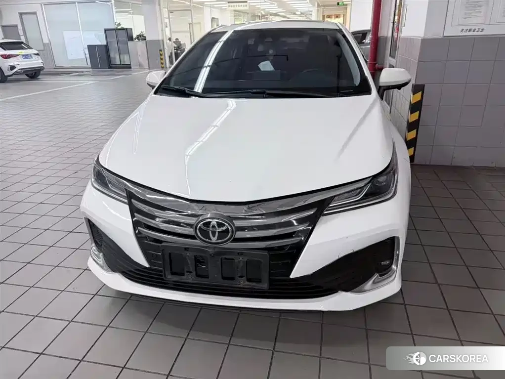 Toyota Allion 2022 Белый из Китая, фото 3