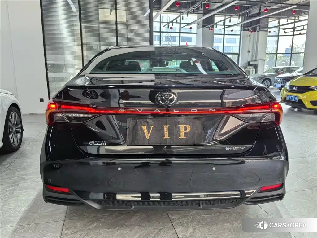 Toyota Avalon 2024 Черный из Китая, фото 3