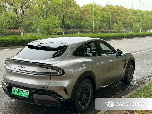 Xiaomi Car Xiaomi YU7 2026 Серебристо-серый из Китая, фото 3