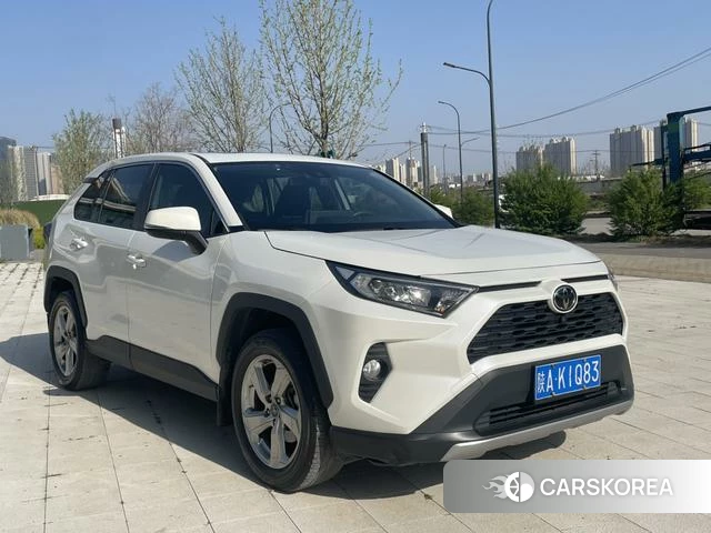 Toyota RAV4 Rongfang 2021 Белый из Китая, фото 3