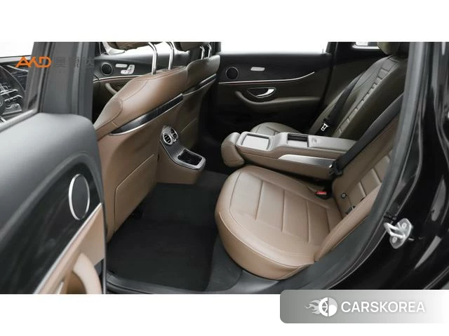 Mercedes-Benz E-class 2022 Черный из Китая, фото 3
