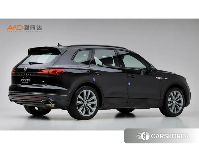 Volkswagen Touareg 2020 Черный из Китая, фото 3