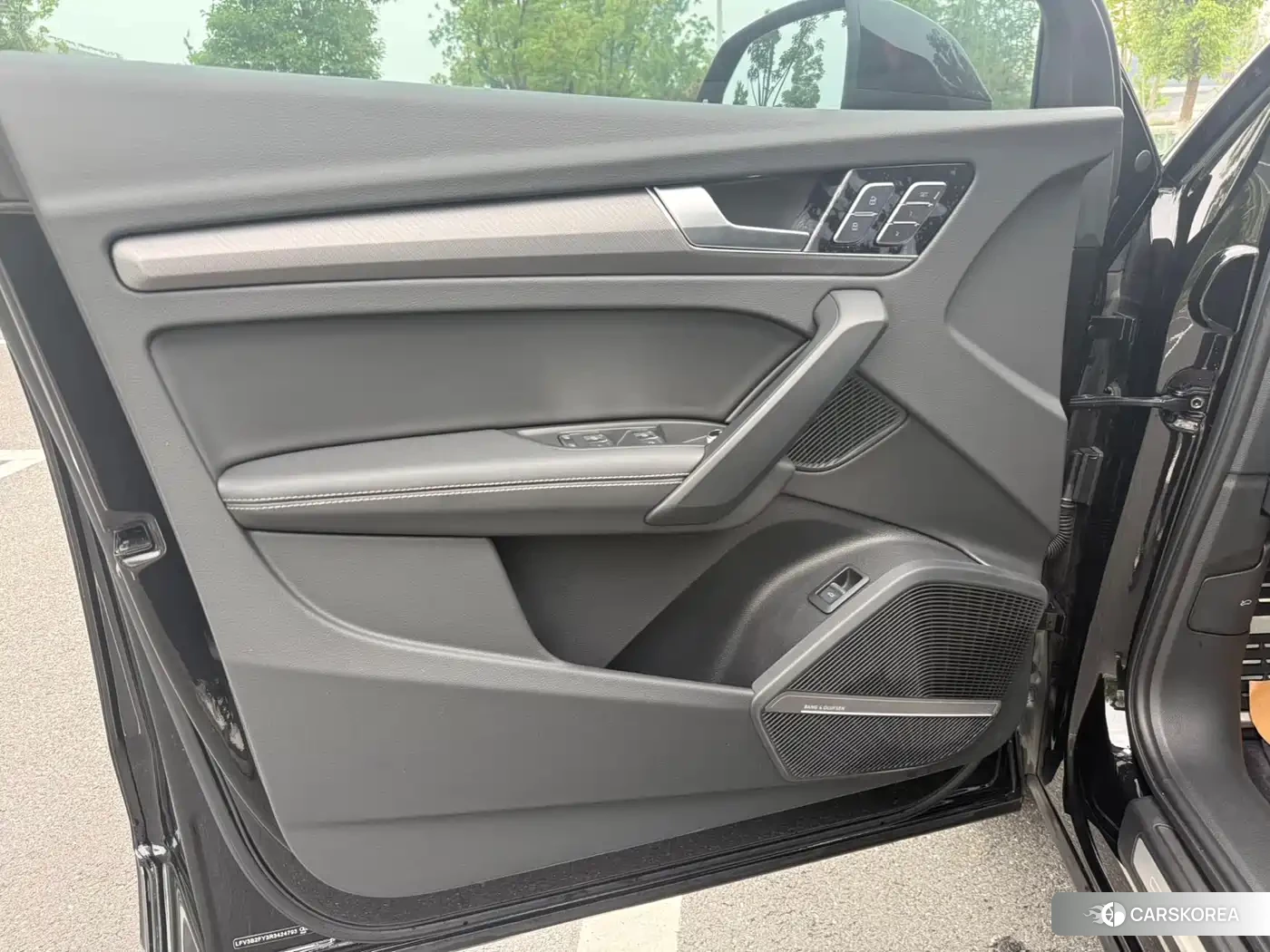 Audi Q5L id 4559870 из Китая 8
