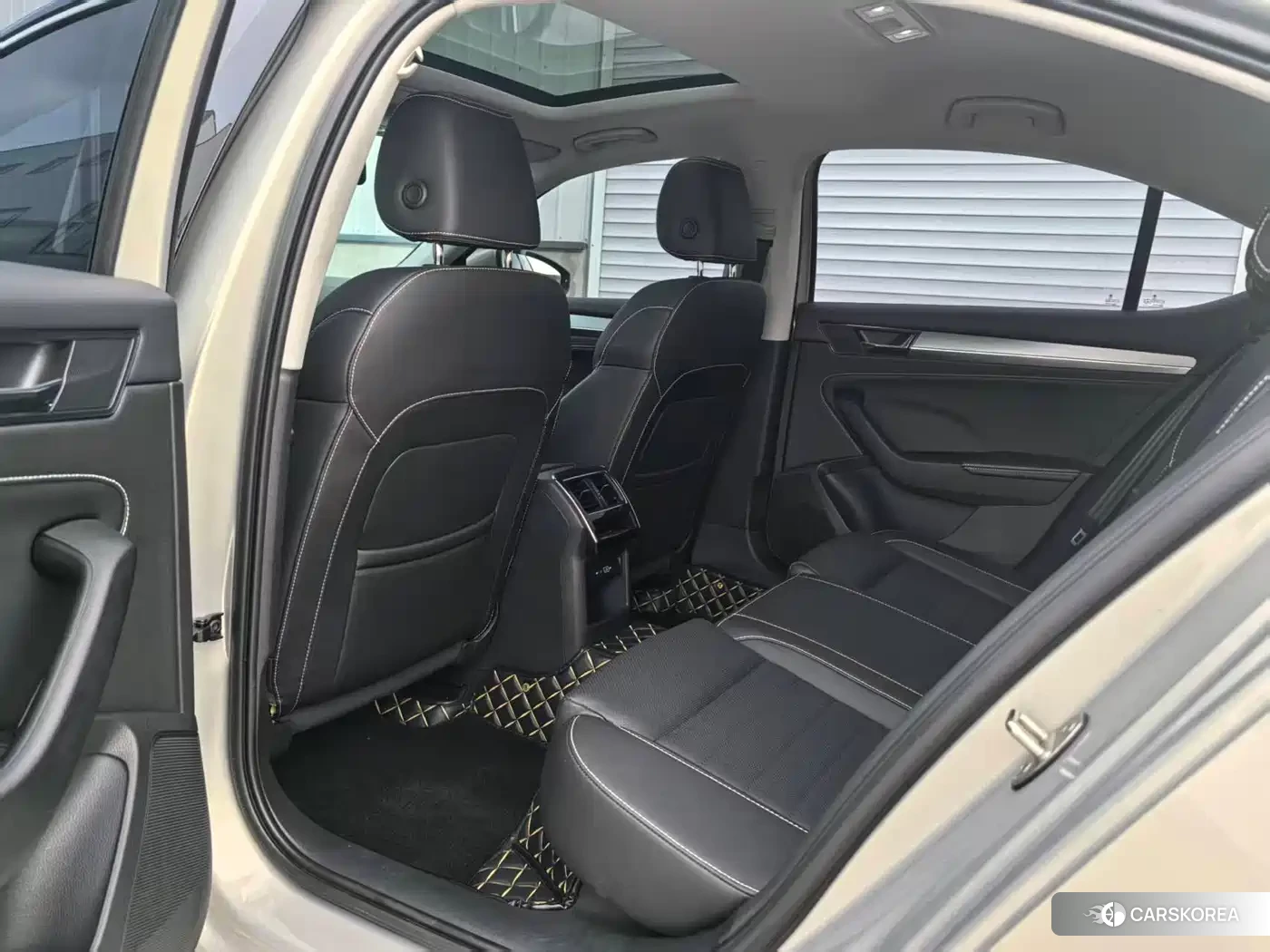 Skoda Superb id 4589325 из Китая 14