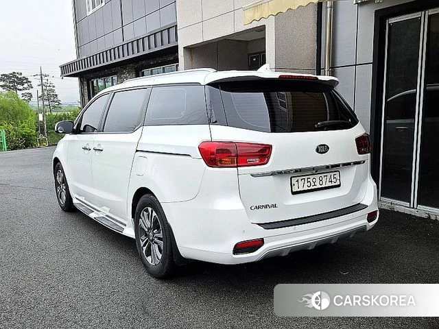 Kia The New Carnival id 4363344 из Кореи 12