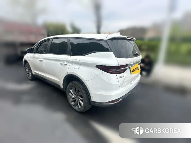 Geely Automobile Jiayi PHEV 2021 Белый из Китая, фото 3