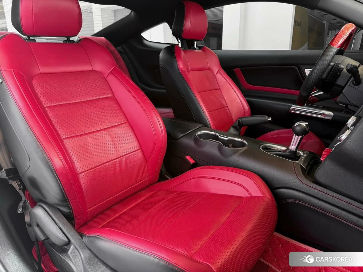 Ford Mustang 2021 Темно-серый из Китая, фото 3