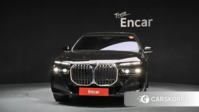 BMW 7 Series (G70) id 3798615 из Кореи 13
