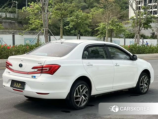 BYD Qin Yu 2018 Белый из Китая, фото 3