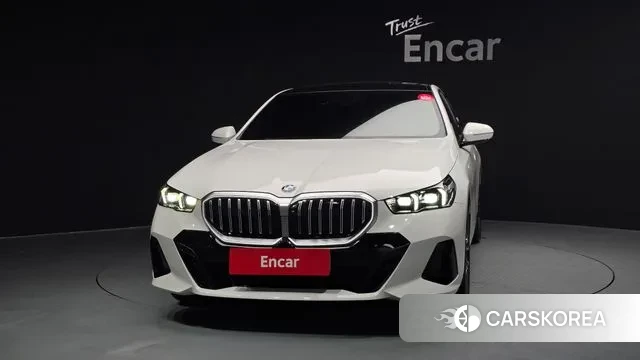 BMW 5 Series (G60) id 3763168 из Кореи 13