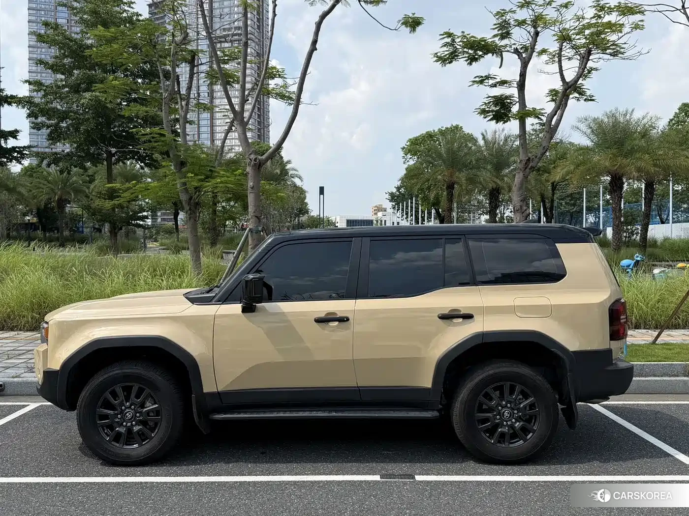 Toyota Prado 2024 Белый из Китая, фото 3