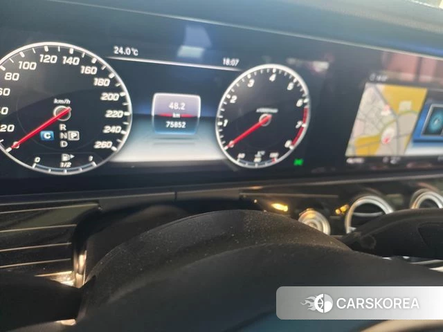 Mercedes-Benz E-Class W213 2018 Серый из Кореи, фото 3
