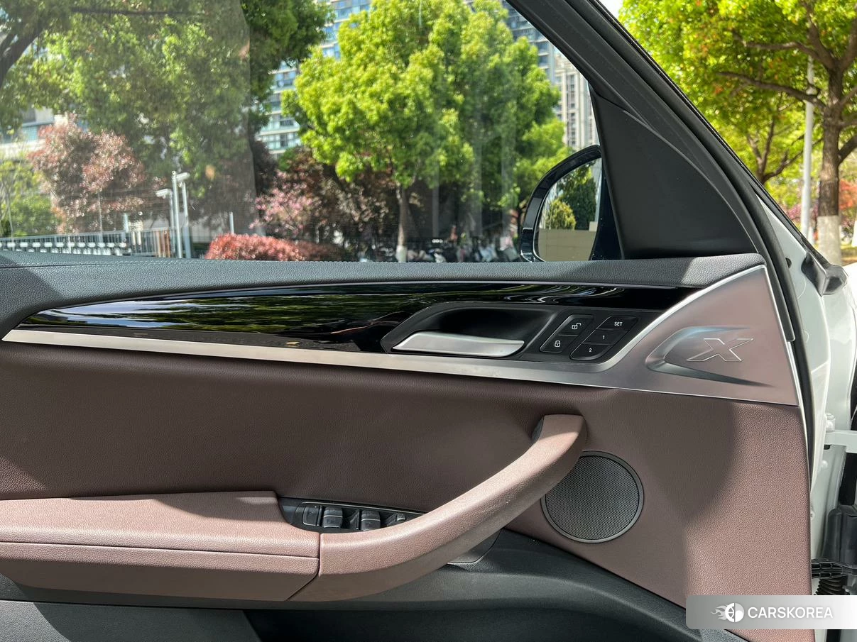 BMW X3 id 4492706 из Китая 14