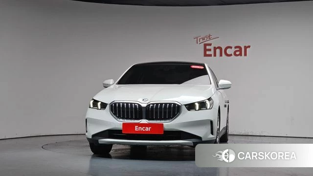 BMW 5 Series (G60) id 4681833 из Кореи 23