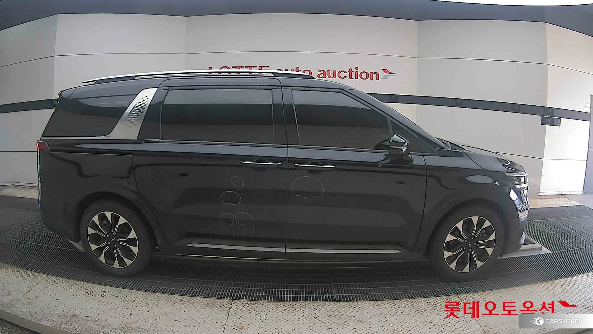 Kia Carnival id 4664311 из Кореи 23