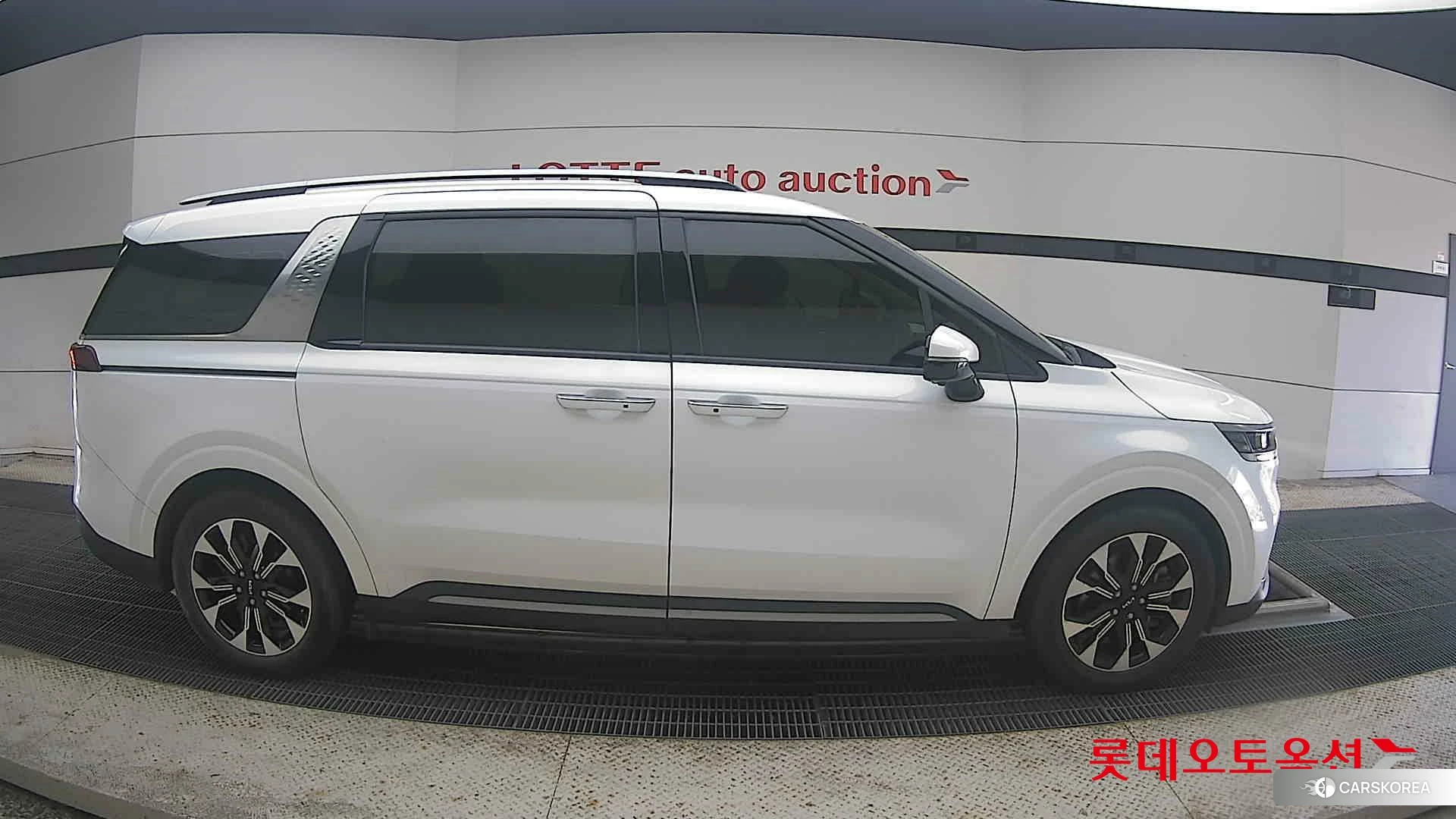 Kia Carnival id 4674228 из Кореи 23
