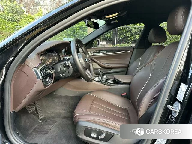 BMW 5 series 2022 Черный из Китая, фото 6