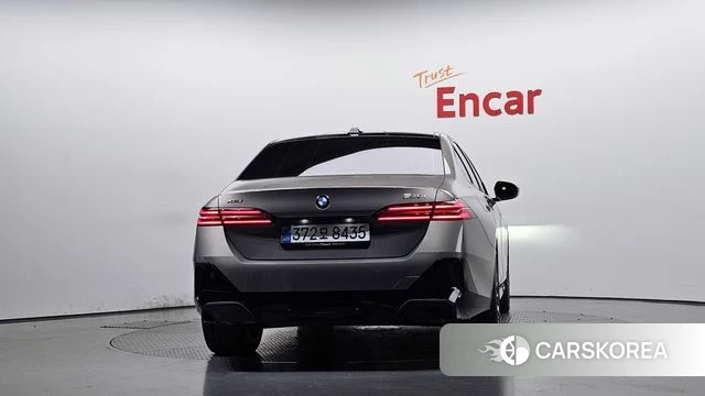 BMW 5 Series (G60) id 4729735 из Кореи 23