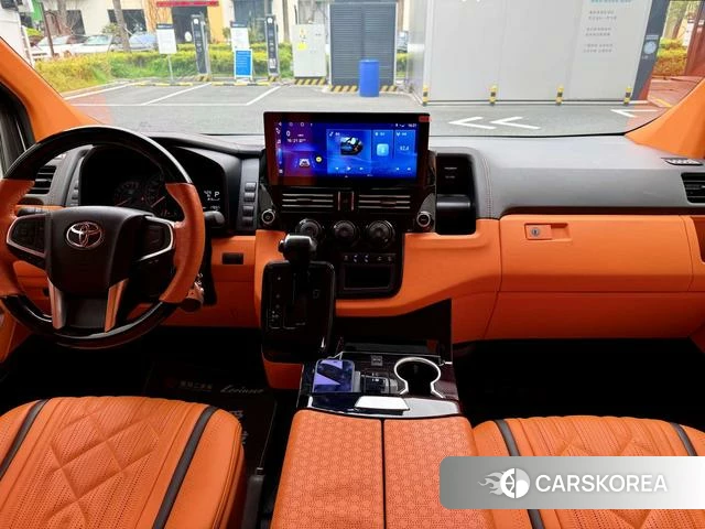 Toyota Hiace 2024 Белый из Китая, фото 5