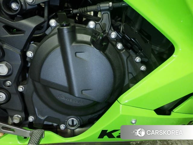 Engine photo