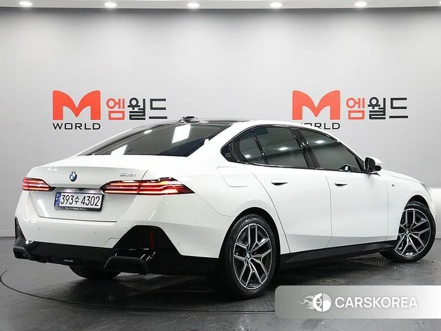 BMW 5 Series (G60) id 4617946 из Кореи 13