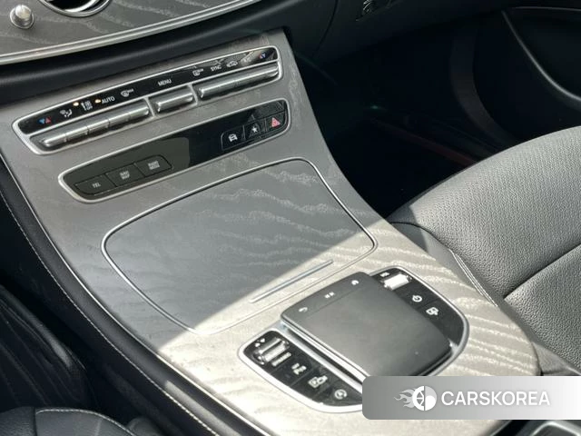 Mercedes-Benz E-class id 4263294 из Китая 10