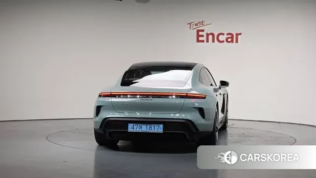 Porsche Taycan id 3131506 из Кореи 13