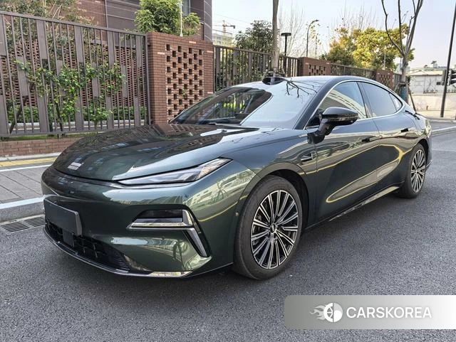 Geely Galaxy Galaxy Sparkle 8 PHEV 2025 Зеленый из Китая, фото 3