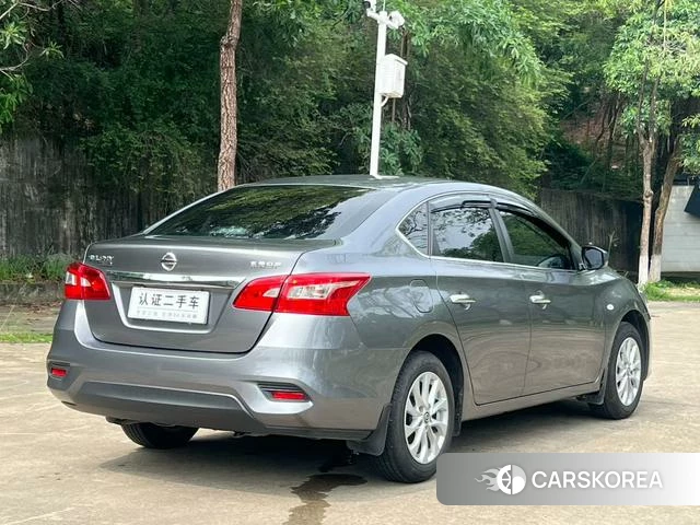 Nissan Xuan Yi 2024 Темно-серый из Китая, фото 3