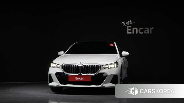 BMW 5 Series (G60) id 3876718 из Кореи 13
