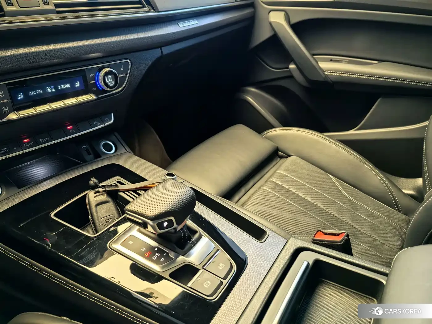 Audi Q5L id 4679502 из Китая 9